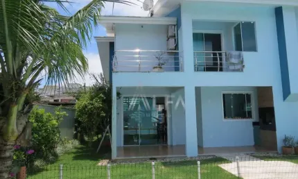 Casa com 3 quartos à venda na Rua Arnaldo Gaya, Centro, Navegantes