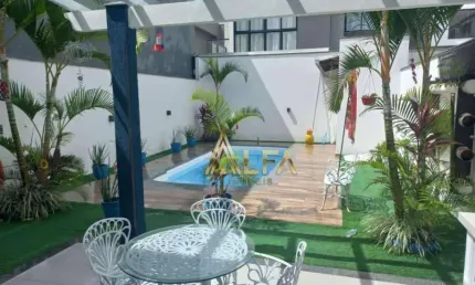 Sobrado à venda, 257 m² por R$ 2.300.000,00 - Itacolomi - Balneário Piçarras/SC