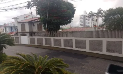 Casa à venda no Barreiros, São José 