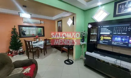Sensacional casa de 2 pisos, sacada gourmet, 4 quartos. Excelente localização