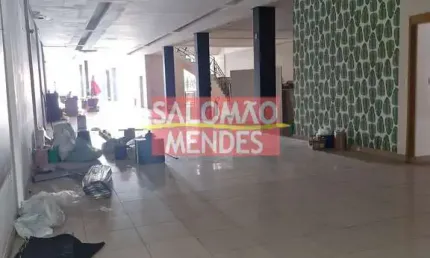 Prédio em 03 pavimentos, com 16 vagas de garagem e elevador no bairro batista campos, em rua de gra
