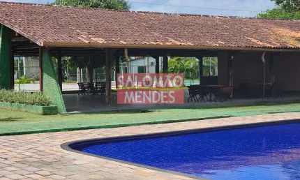 Casa em condomínio fechado tipo chalé.. 02 pisos, 04 vagas, condomínio completo.