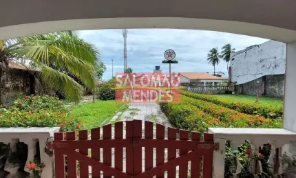 Casa em salinas. perto da pracinha. 1000 m2 de terreno, 24mts testada.