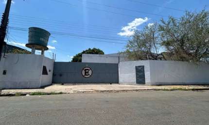 Barracão / Galpão / Depósito para alugar na Avenida Camaçari, Distrito Industrial, Teresina