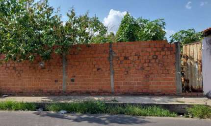 Terreno à venda na Rua Piracuruca, Três Andares, Teresina