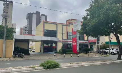 Prédio para alugar na Avenida Nossa Senhora de Fátima, Jóquei, Teresina