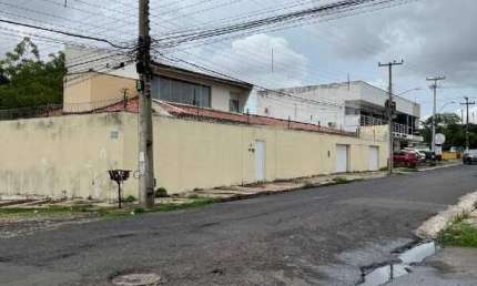 Casa com 5 quartos para alugar na Rua Azar Chaib, Santa Isabel, Teresina