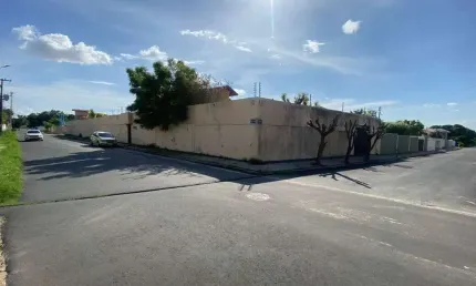 Casa comercial para alugar na Rua Antonio Ubiratan Carvalho, Ininga, Teresina