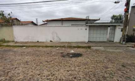 Casa comercial à venda na Rua Crisântemos, Morada do Sol, Teresina