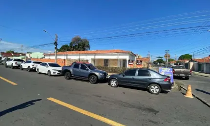 Casa comercial para alugar na Rua Clodoaldo Freitas, Marquês de Paranaguá, Teresina