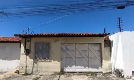 Casa com 2 quartos para alugar na Rua Guiana, Novo Horizonte, Teresina