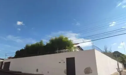 Casa com 5 quartos para alugar na Rua Canadá, Cristo Rei, Teresina