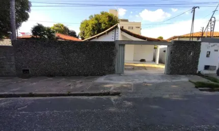 Casa com 3 quartos para alugar na Avenida Senador Area Leão, Morada do Sol, Teresina