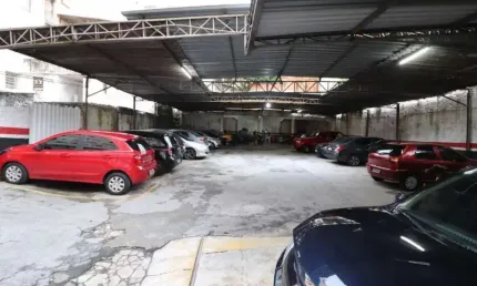 Galpão para Venda em São Paulo, Cambuci, 1 banheiro, 50 vagas