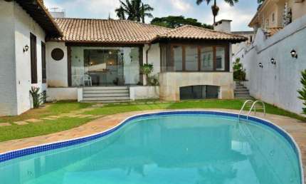 Casa com 4 quartos para alugar no Jardim dos Estados, São Paulo 