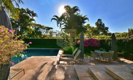 Casa a Venda no Alto da Boa Vista em São Paulo - SP