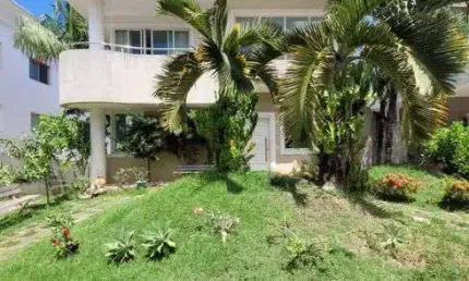 Casa de condomínio para venda tem 500 metros quadrados com 6 quartos