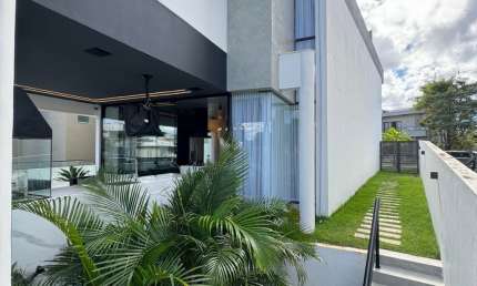 Luxuosa casa no Alphaville 2 salvador casa moderna 1 ano de construída