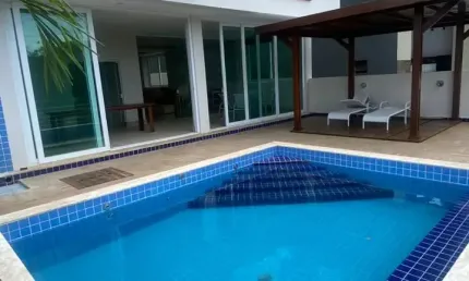 Alphaville Salvador Linda casa com espaço Gormet 5 suítes sendo uma térrea