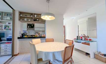 Apartamento  Triplex 180 metros  2 vagas cobertas com espaço gourmet