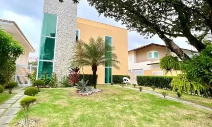 Linda casa em Piatã 6 Suítes com 4 vagas de garagem