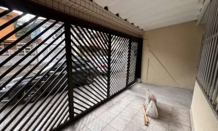 Sobrado à venda, 2 quartos, 1 vaga, Vila Cascatinha - São Vicente/SP