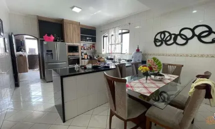 Casa à venda, 3 quartos, 1 suíte, 2 vagas, Areia Branca - Santos/SP