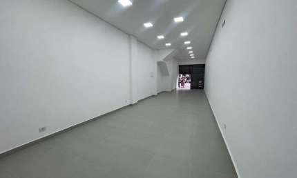 Ponto comercial para alugar na Praça Patriarca José Bonifácio, Centro, Santos