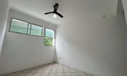 Kitnet à venda, 1 quarto, 1 vaga, Itararé - São Vicente/SP