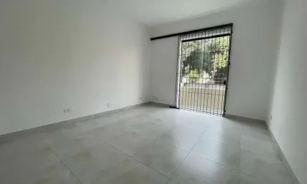 Sala comercial para alugar na Praça Patriarca José Bonifácio, Centro, Santos
