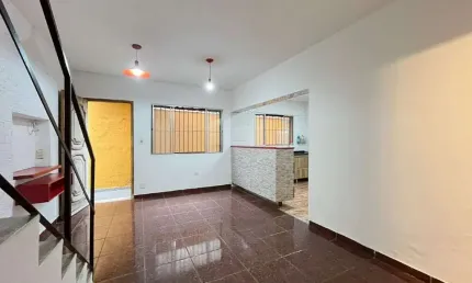 Casa à venda, 2 quartos, 1 vaga, Vila Voturua - São Vicente/SP