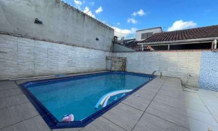 Casa com 4 quartos para alugar na Rua Coroados, Tupi, Praia Grande