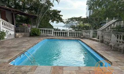 Casa à venda, 3 quartos, 2 suítes, 4 vagas, Ilha Porchat - São Vicente/SP