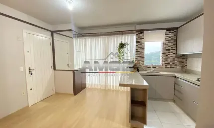 Apartamento com 2 quartos sendo 1 suíte e semi-mobiliado em Brusque SC