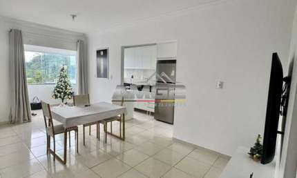 Apartamento com 2 quartos e sacada com churrasqueira em Brusque