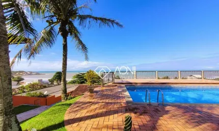 Casa maravilhosa -  4 quartos com 1 suíte - Terreno 800m² - Construída 400m² - Aceita financiamento - R$ 1.900.000,00 - Ponta da Fruta - Vila Velha/ES