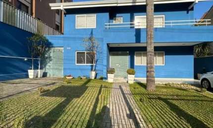 Casa Comercial para Locação em Curitiba, Centro, 6 banheiros, 4 vagas