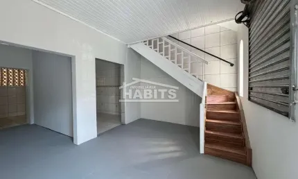 Casa comercial para alugar na rua vinte e quatro de maio, 1074, rebouças, curitiba, 71 m2 por r$ 2.300