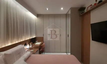 Apartamento à venda em Icaraí com 2 quartos, 1 suíte, 1 vaga de garagem e 78m² - Niterói-RJ