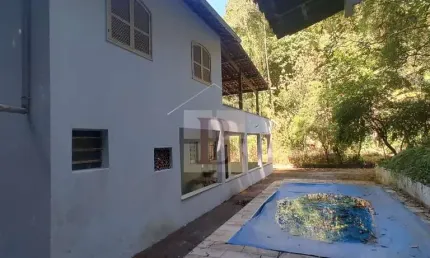 Imperdível: Sítio à venda em São Gonçalo-RJ, Rio do Ouro - 4 quartos, varias vagas, 12.000m² de área!