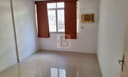 Apartamento à venda em Icaraí, Niterói-RJ: 4 quartos, 1 sala, 3 banheiros, 1 vaga de garagem, 106m² de área.