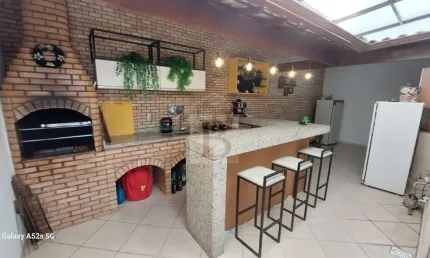 Imperdível: Casa à venda em São Gonçalo-RJ, Tribobó, 3 quartos, 1 suíte, 1 sala, 3 banheiros, 3 vagas, 187m².