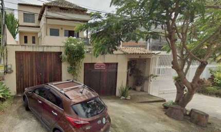 Excelente casa de 5 quartos e 3 suítes com piscina em Camboinhas Niterói