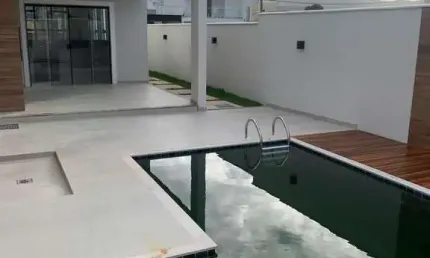 Excelente casa linear no alphaville 1 maricá com 3 quartos suite piscina