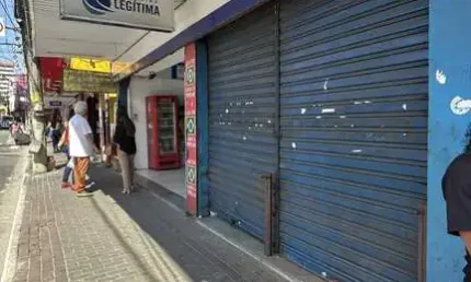 Loja de 85 m2 no centro de são gonçalo (praça da marisa)