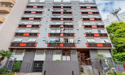 Cobertura de Luxo no Centro Histórico de Porto Alegre - 3 Quartos, 1 Suíte, 2 Salas, 3 Banheiros, 1 Vaga de Garagem - 191m²