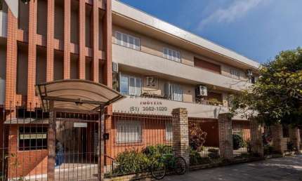 Apartamento semimobiliado e reformado para locação em Porto Alegre-RS, 2 quartos, 2 salas, 1 banheiro, 50,26 m² - Bairro Auxiliadora.