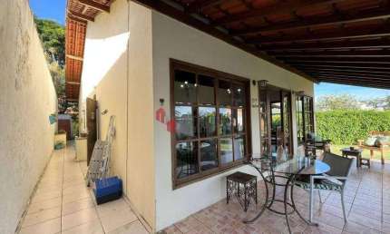 Casa - 3 dormitórios - venda - Alto dos Pinheiros - Juiz de Fora/MG