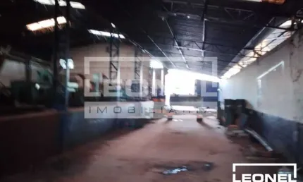 Galpão localizado no bairro Vila Elisa, em Ribeirão Preto