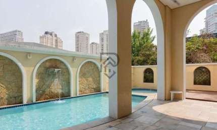 Apartamento Moema frente Colégio Móbile PORTEIRA FECHADA